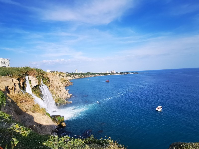 slap na obali Antalya