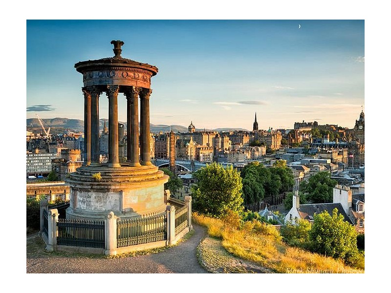 Calton Hill v Edinburgu